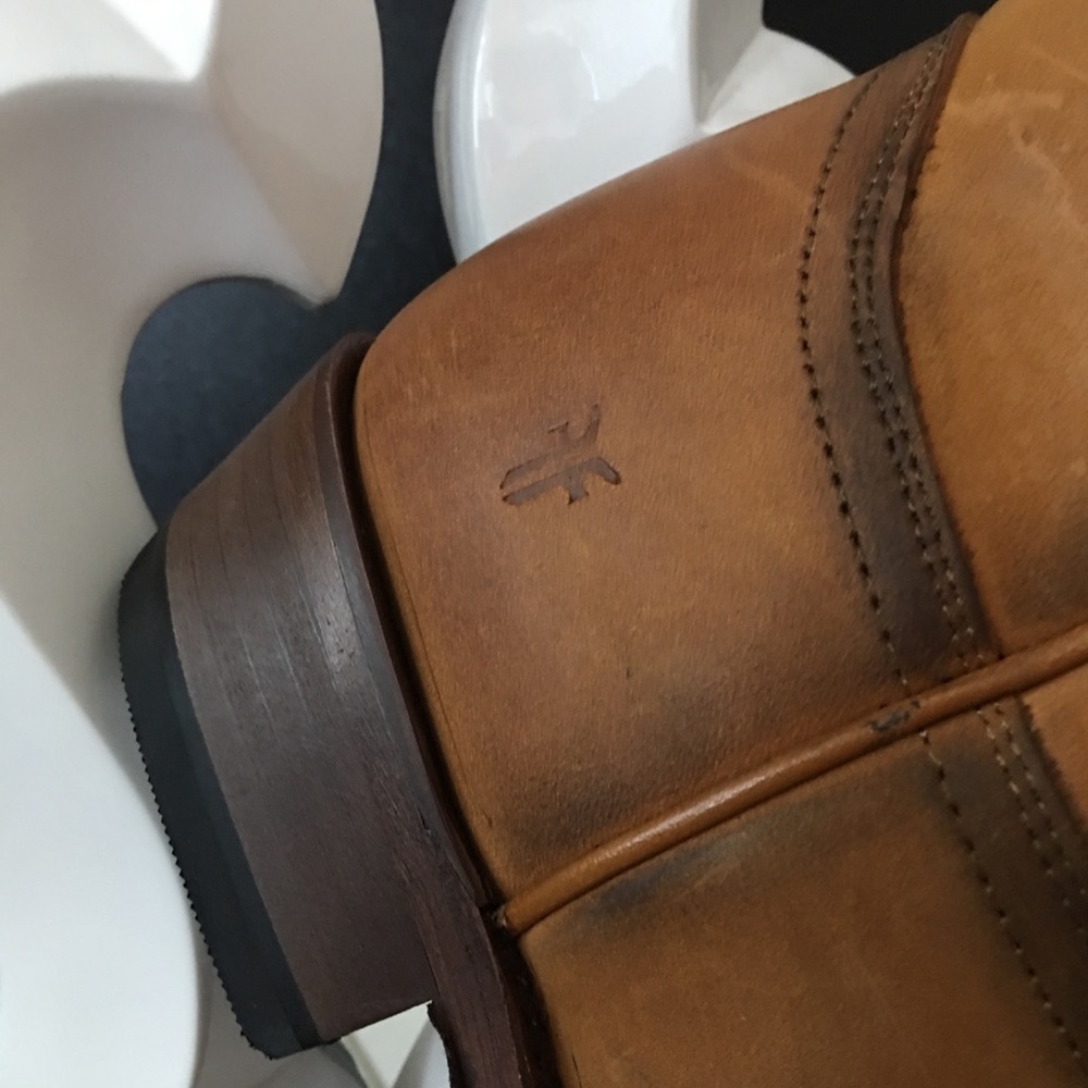 🌺 Frye
Beautiful Cognac Boots - Picture 5 of 8